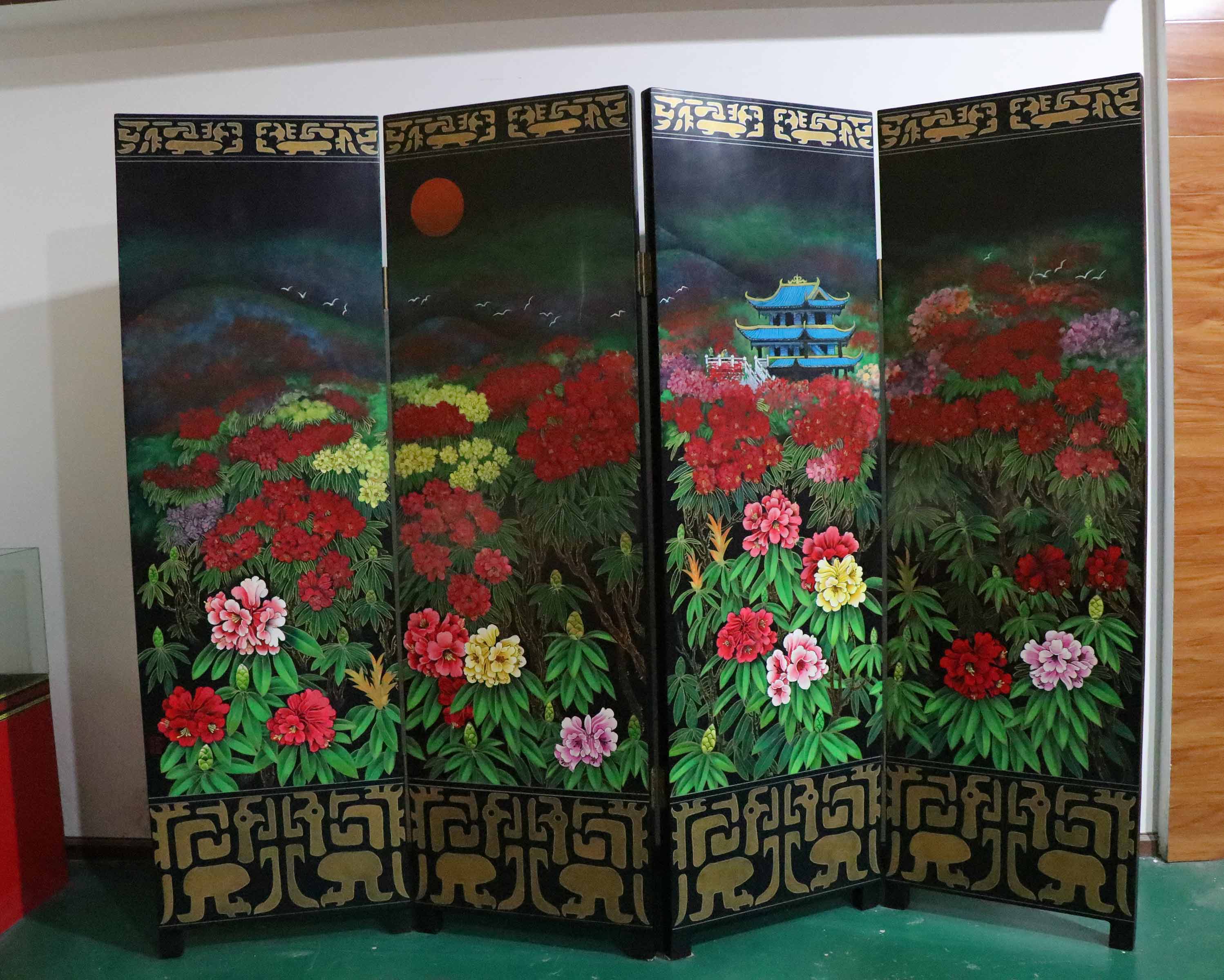 漆器屏风（百里杜鹃）